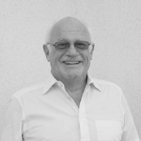 Dr. Helmut Freundl